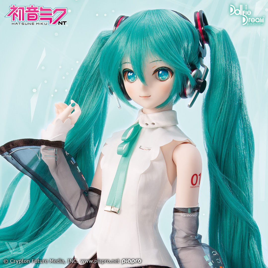 DD Hatsune Miku NT – Sakura Dreams: Dollfie Dream® Friend Shop
